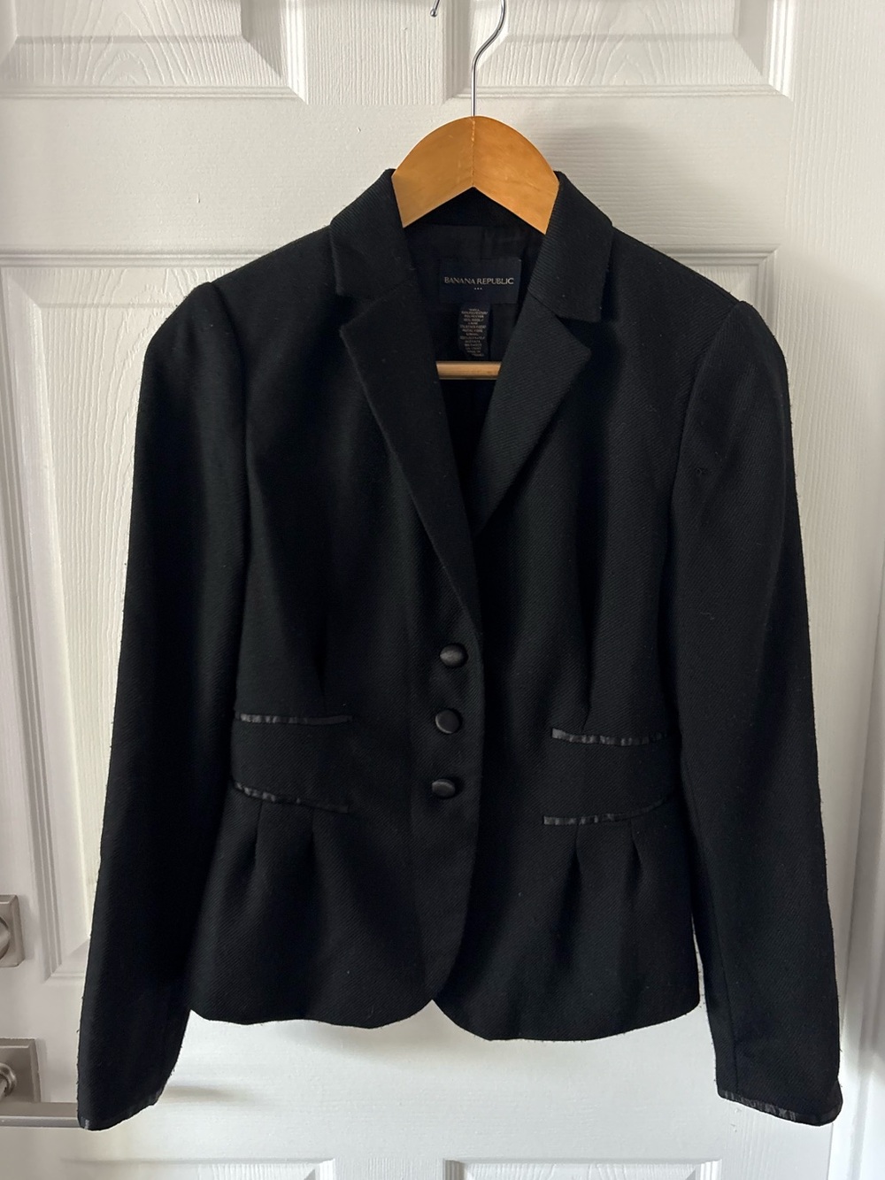 Banana Republic Black Peplum 3-Button Suit Blazer Jacket Size 8